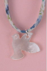 Collier liberty rose/blue colombe nacre